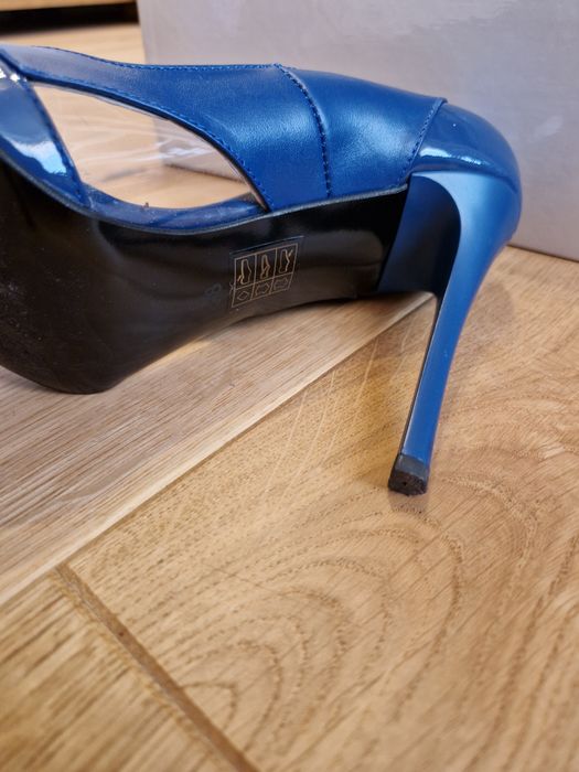 Nowe Czółenka niebieskie Nina Basco r 38