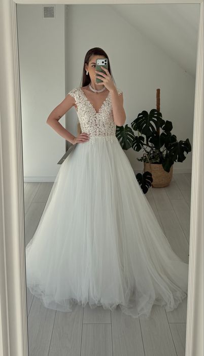 Suknia slubna tiulowa nowa asos księżniczka