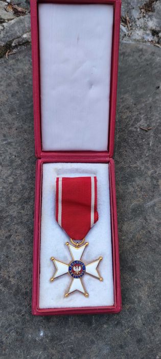 Krzyż Kawalerski Polonia Restituta 1944 z etui