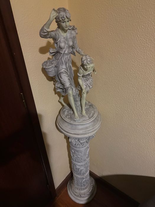 Estátua marfinite antiga em excecional estado
