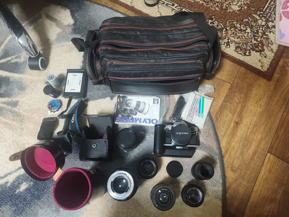 Фотоапарат плівковий  Olympus om 10 та об'єктиви