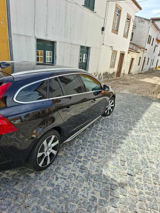 Volvo v60 d6 plaghin hybrid
