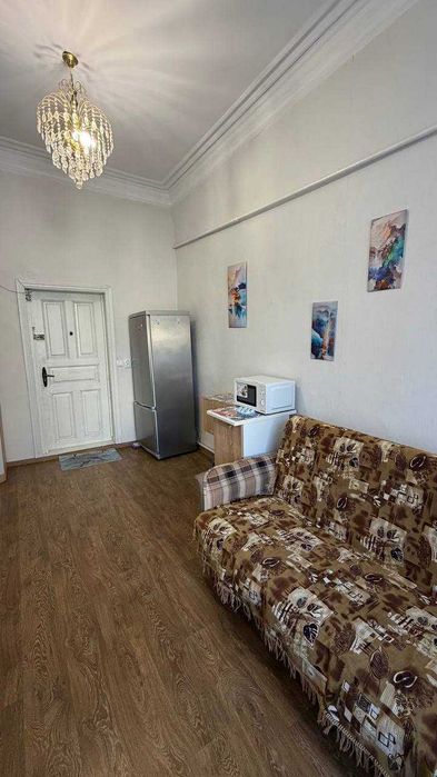 Продам комнату в коммуне в центре