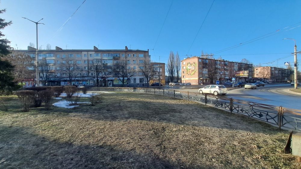 Оренда приміщення 90 м2 (300грн/м2) Ц.ринок,Макдональдс пр.Перемоги 81