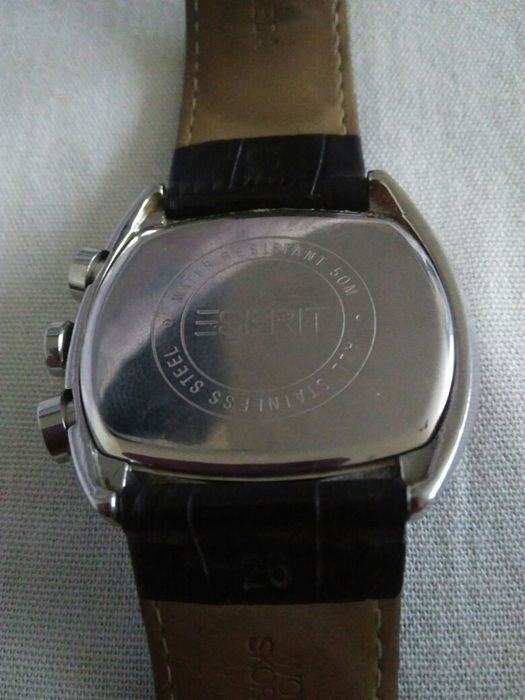 Zegarek Esprit Chronograph z datownikiem.