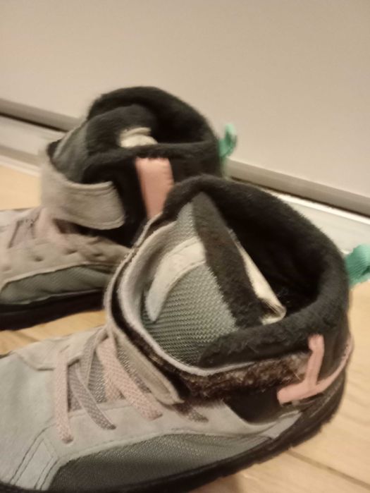 Buty zimowe, przejściowe, odporne na deszcz