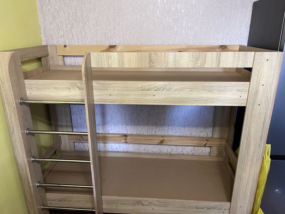 Продам 2-х поверхове дитяче ліжко