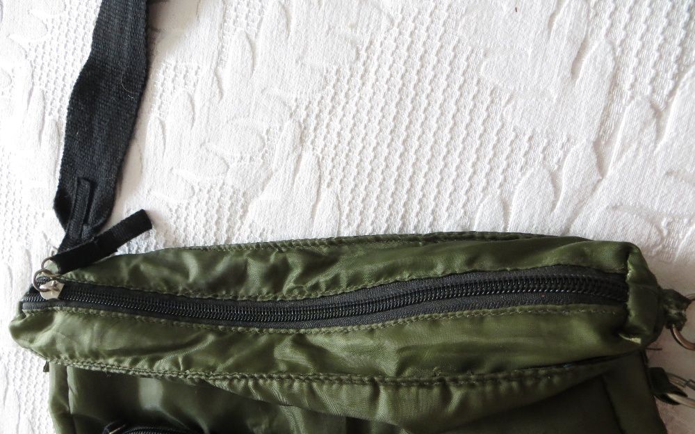 Saco / Carteira uso tiracolo, c/ bolsos exteriores