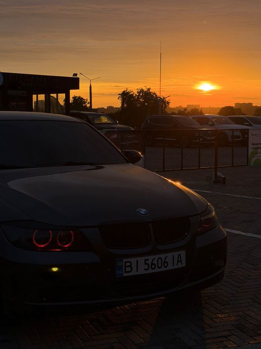 BMW E90 325xi седан автомат 2005