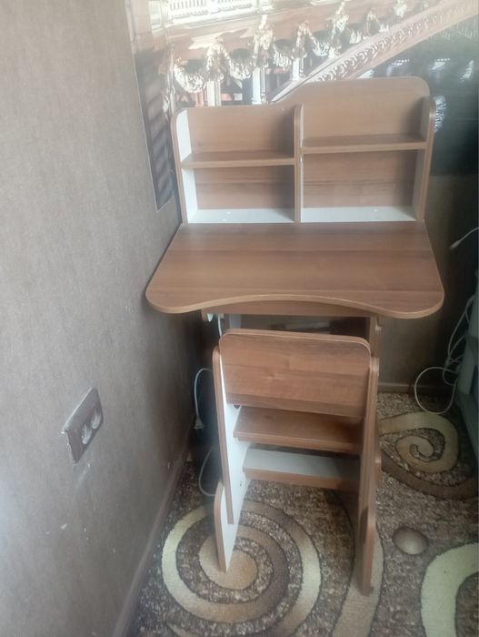 Дитяча парта зі стільцем