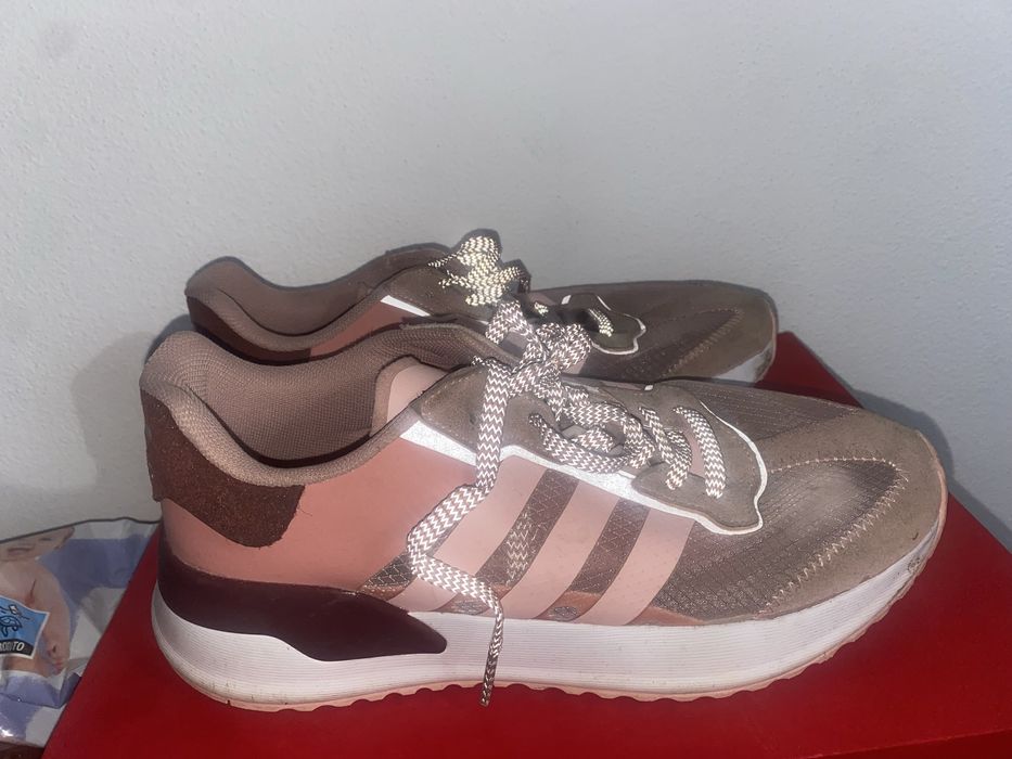Tênis Adidas Rosa
