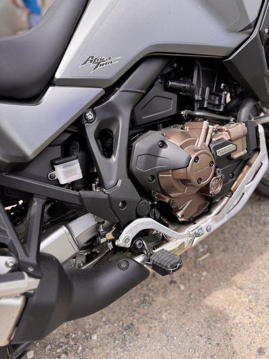 Honda africa twin 2025