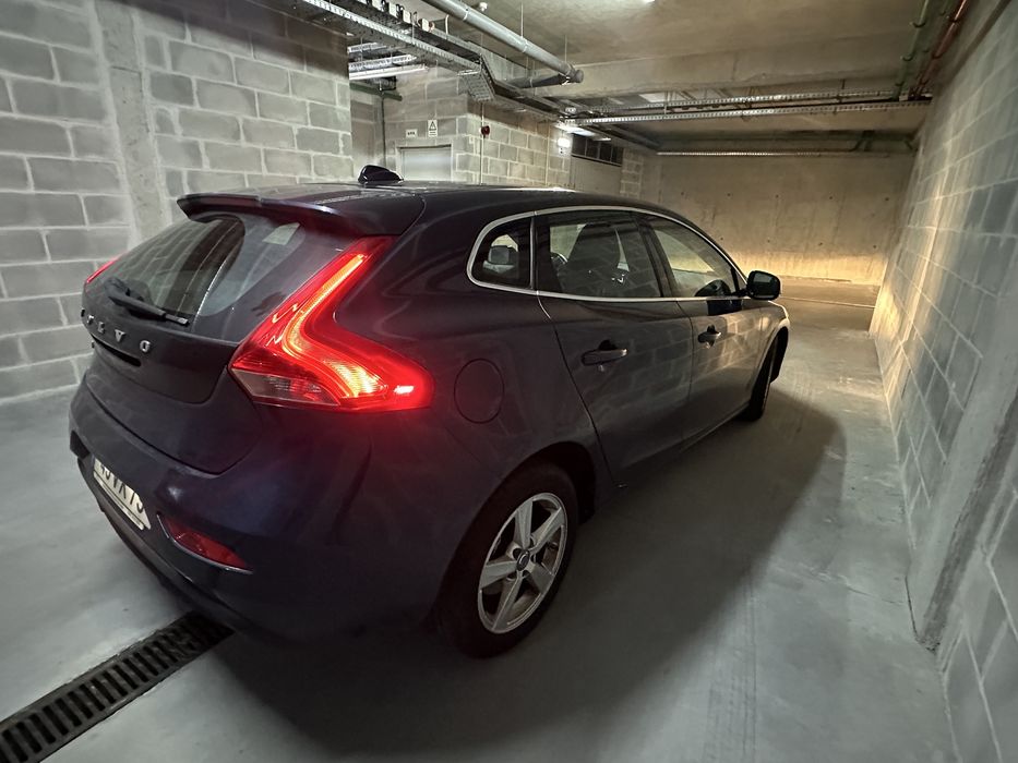 Volvo V40 D2 Eco Momentum foto 2