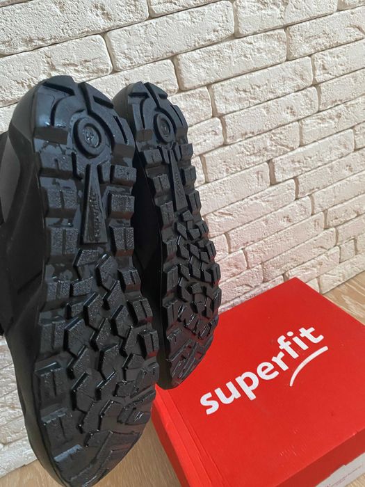 Superfit чоботи на підлітка 41 розмір нові