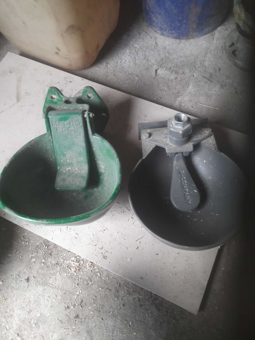 Sprzedam poidla 2 szt.