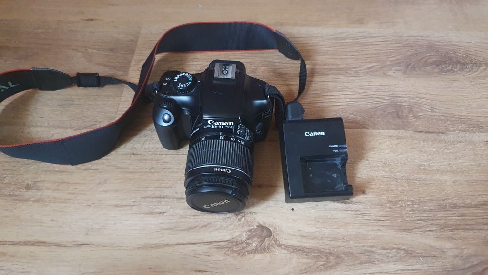 Дзеркальний фотоапарат Canon EOS 1100D 18-55mm Kit (Ідеальний стан)