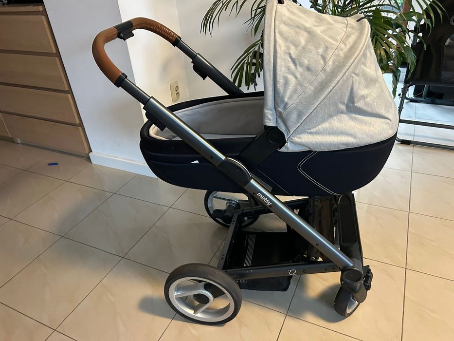 Wózek Mutsy Igo 2+ gondola + fotelik Maxi-Cosi + adaptery + śpiwór