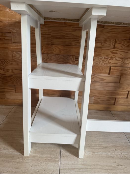 Secretaria / Mesa de Trabalho Branca com Prateleiras