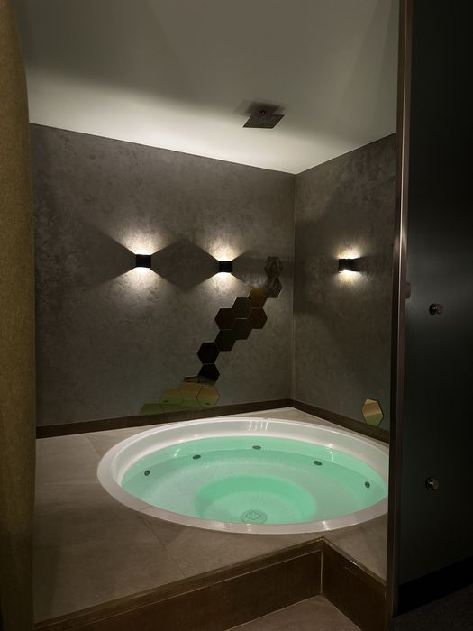 Люкс СПА - хамам, джакузі, чан, баня.