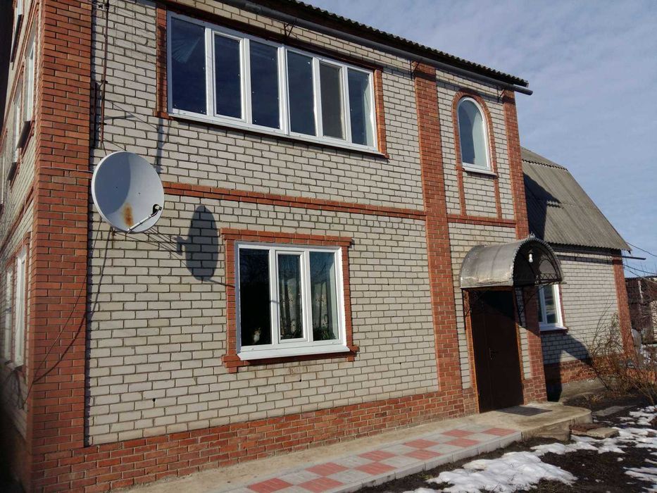 E S4 Продаётся дом на берегу водохранилища Боровая