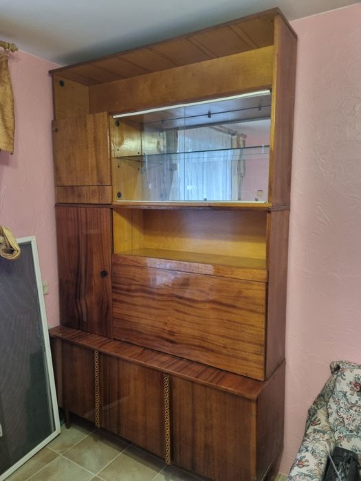 Продам сервант и тумба б/у