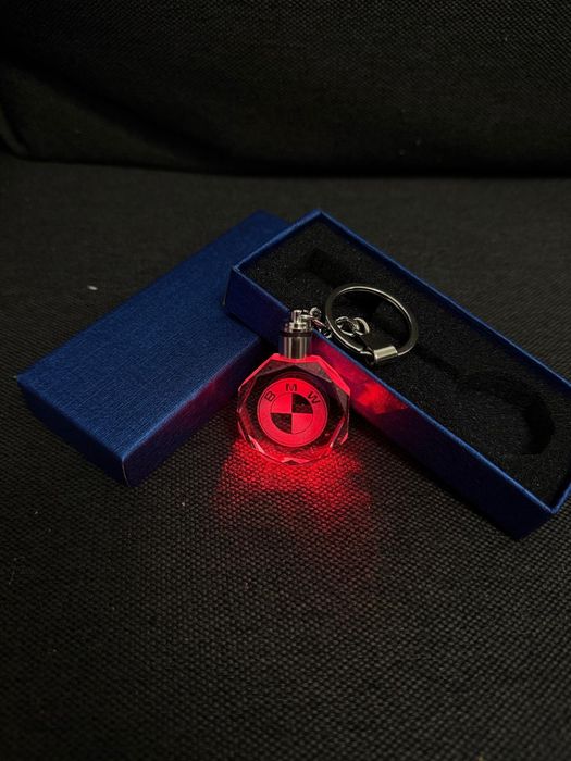 Brelok BMW LED kolory nowy prezent