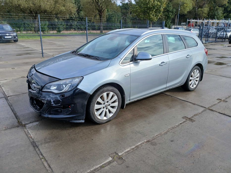Opel Astra 1,6 diesel, 2015 rok