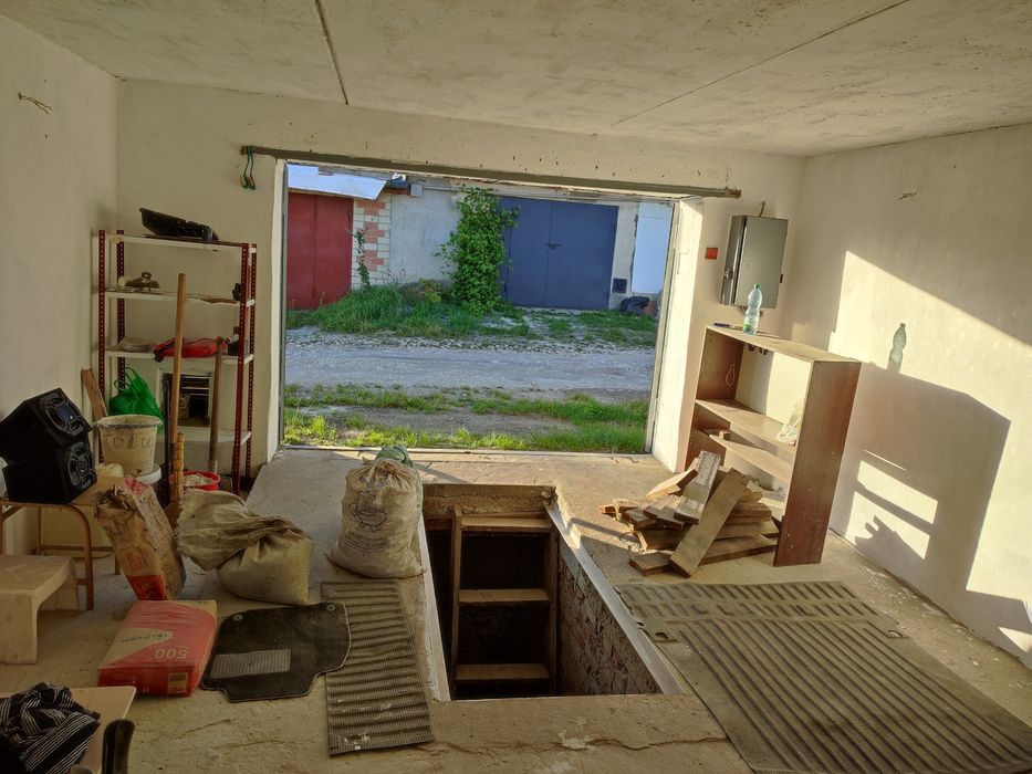 Продам гараж.Гаражний кооператив "Кенотрон"