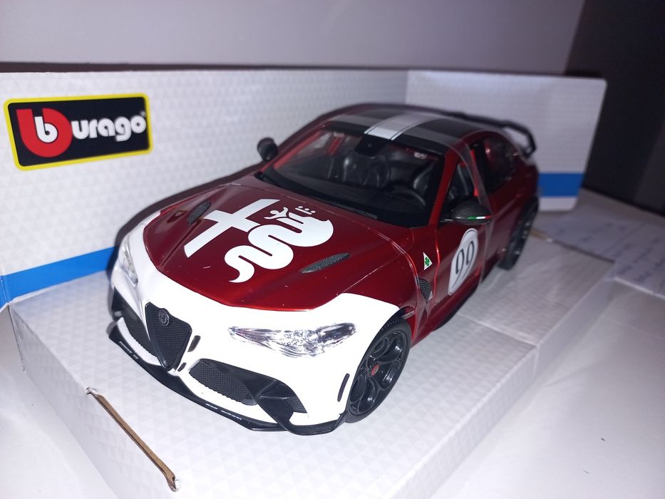 Bburago Alfa Romeo Giulia GTAm, skala 1:18