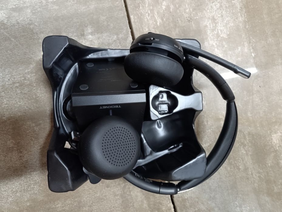 Бездротова  Bluetooth-гарнітура TECKNET Wireless Headset (модель TK-HS016).