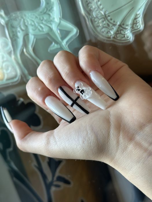 Наращивания , кореккция ногтей