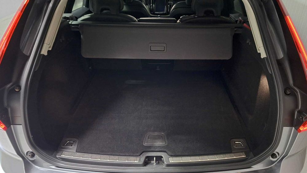 VOLVO XC-60 Plug-in /Hybrid INSCRIPTION DE 2019 - IVA DEDUTIVEL