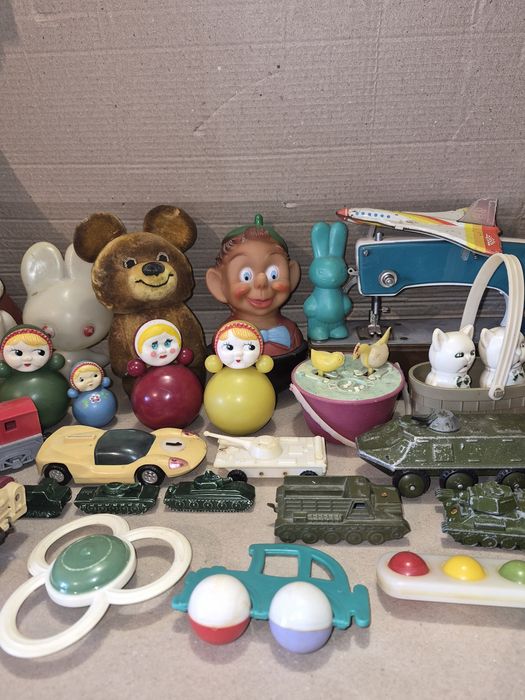 Игрушки периода СССР.