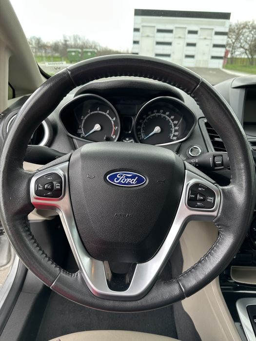 Ford fiesta TITANIUM