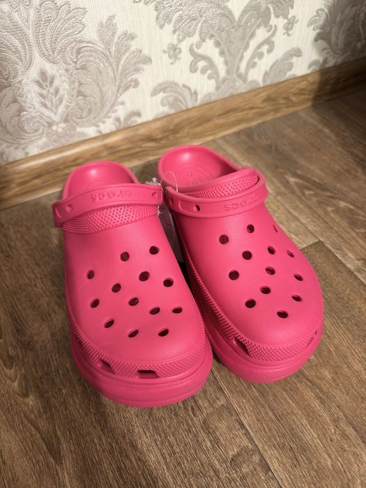 Шльопанці Crocs Classic Bae Clog W