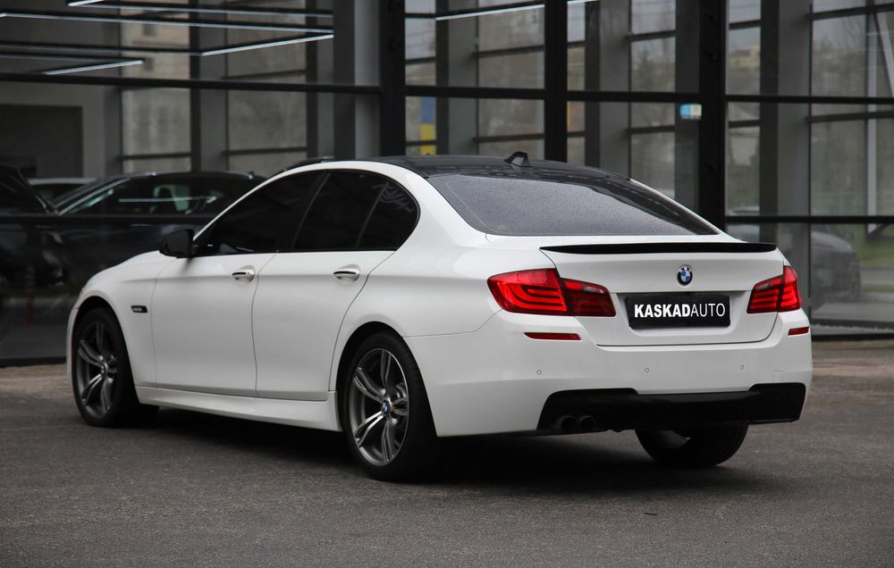 BMW 5 Series 520 Офіційна