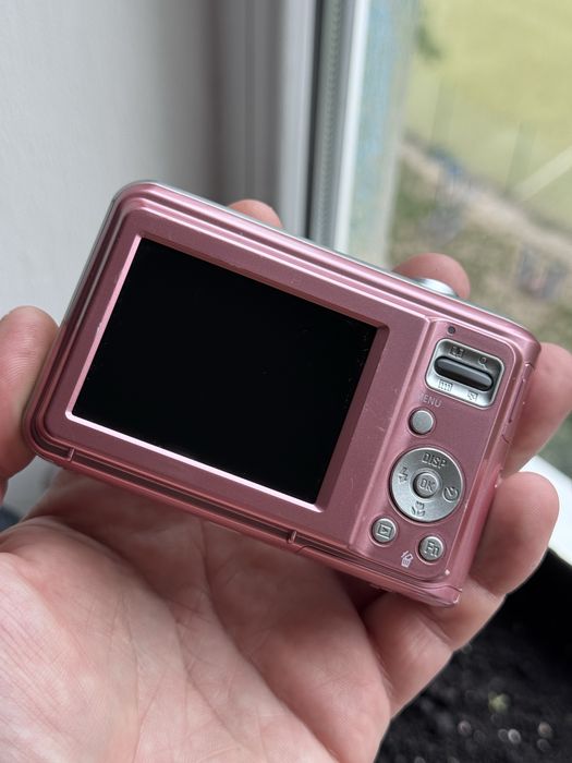 Цифровой фотоаппарат Samsung ЕS28