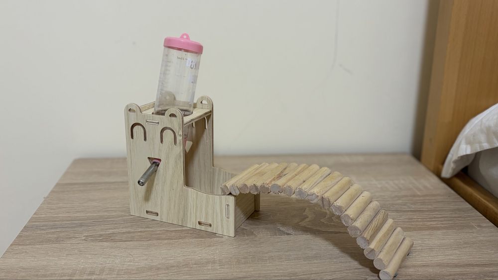 Годівничка дерево поільник для гризунів