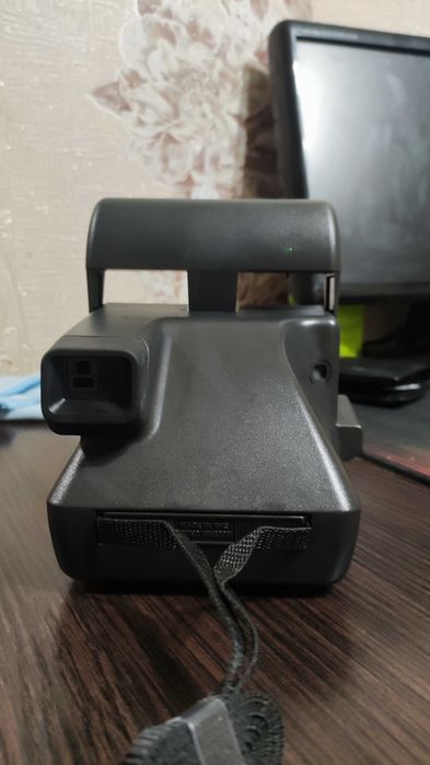 Фотоапарат полароїдний 636 closeup.
