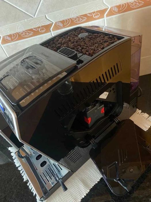 Máquina de café Delonghi Autentica Capuccino, automática