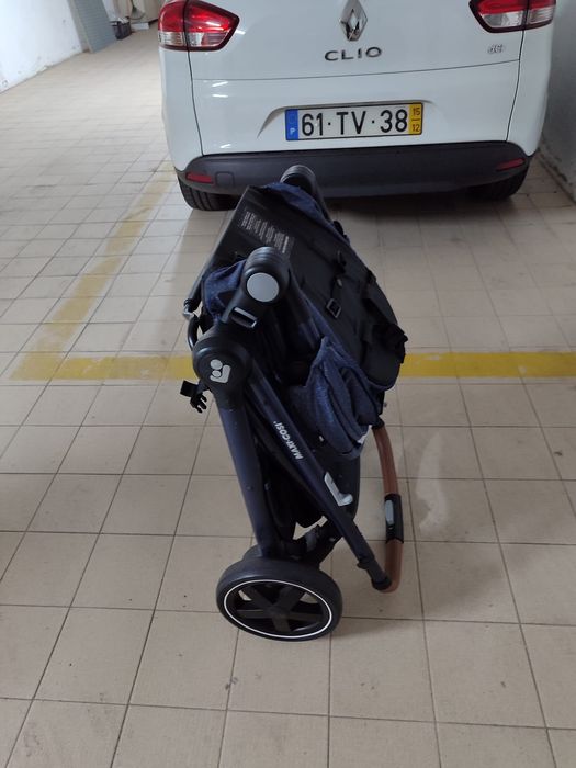 Maxi Cosi Zelia + Maxi Cosi Rock Nomad + Base Family Fix