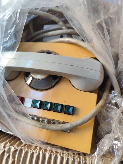 Продам телефонний апарат