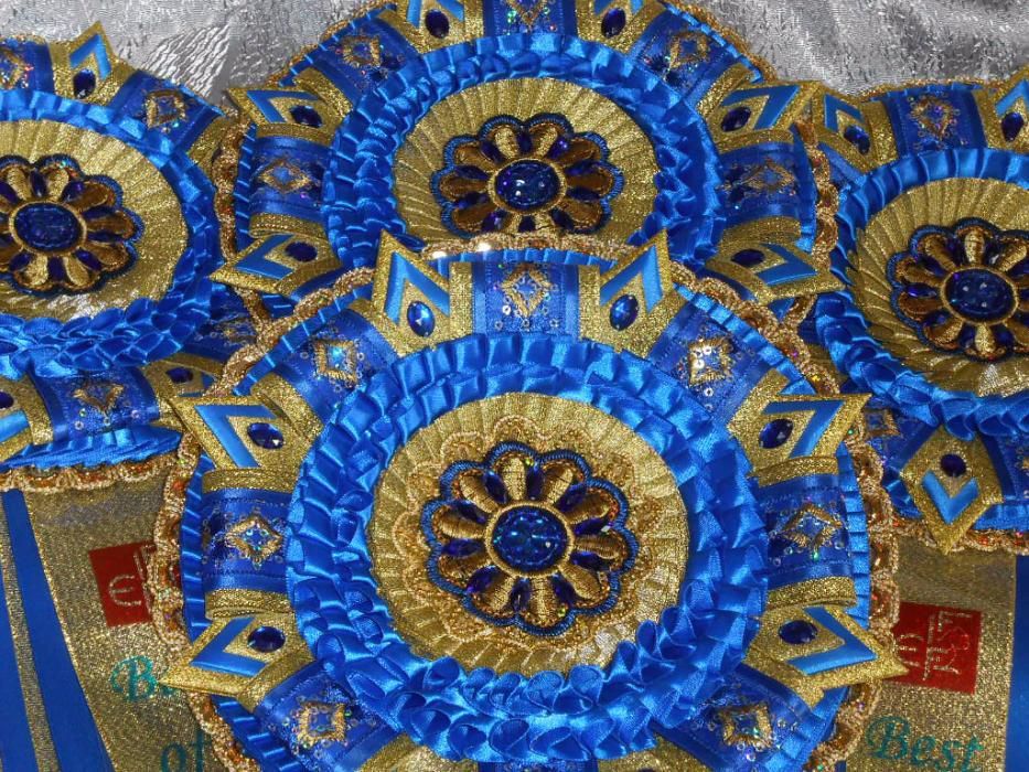 Наградные,юбилейные розетки из ленты для выставки животных и пр.