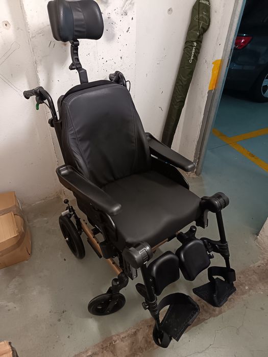 Cadeira de Rodas Rea Clematis Pro