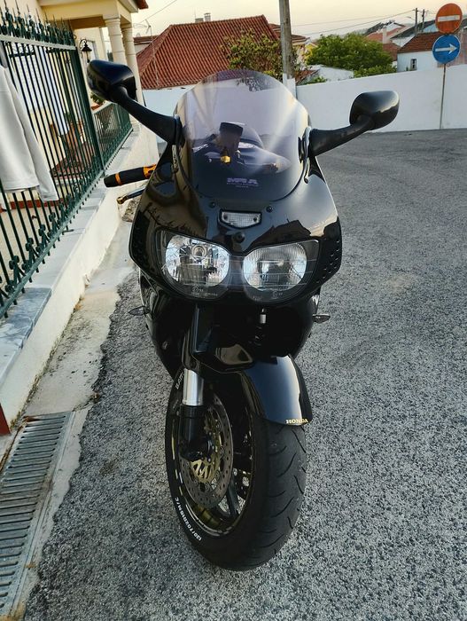 Vendo Honda cbr 900rr