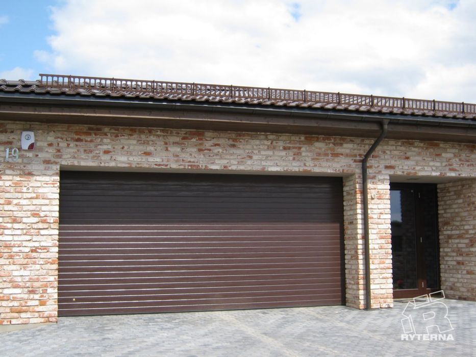 Гаражні ворота / секційні / ролетні