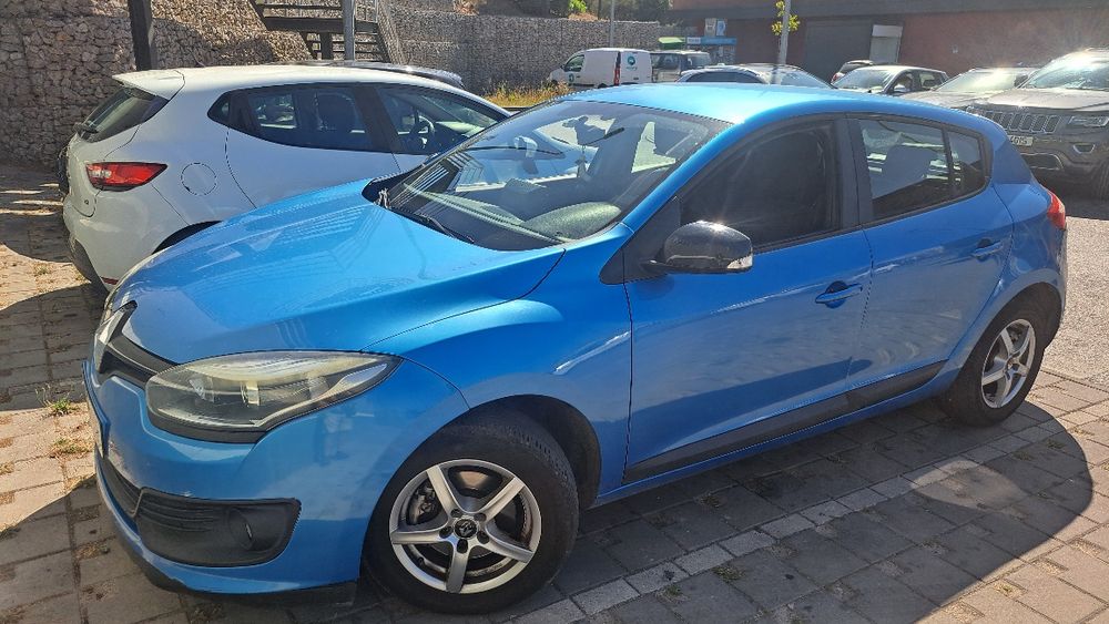 Vendo carro megane.ano 2015