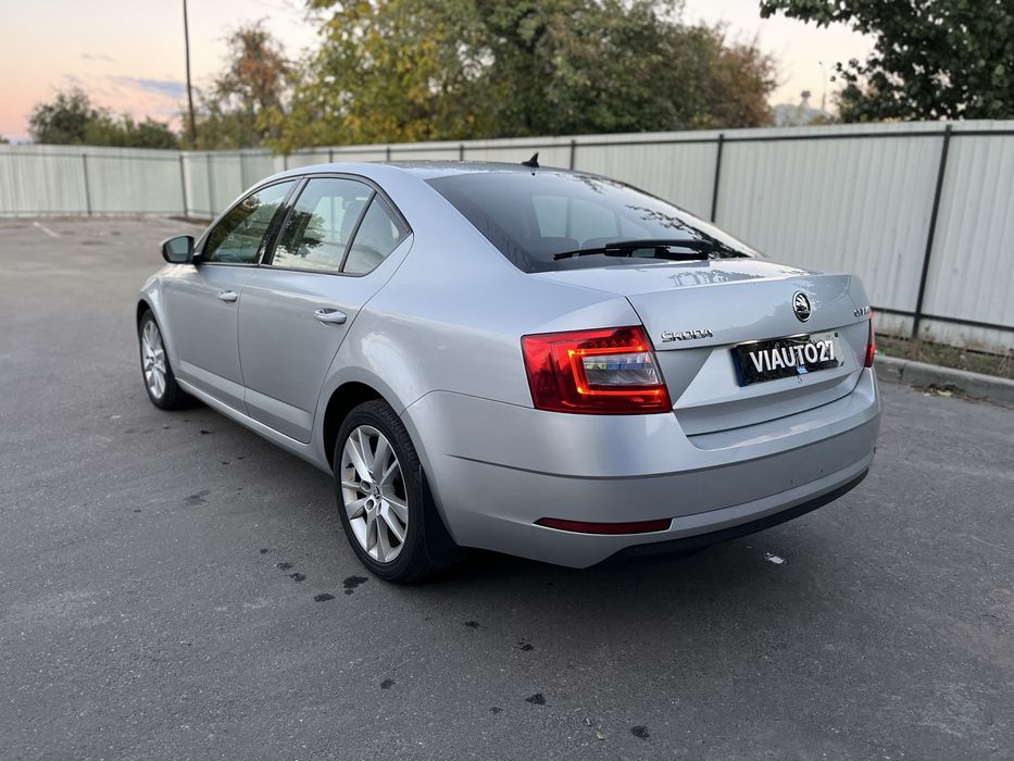 Двері Skoda octavia A7 Fl, LA7W