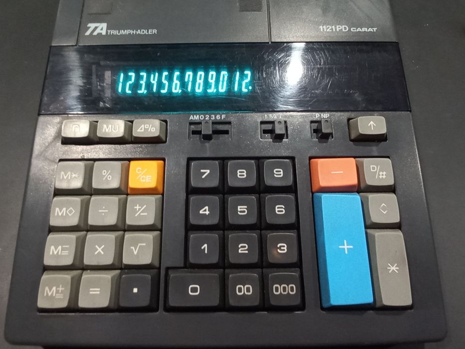 Calculadora de papel Triumph Adler