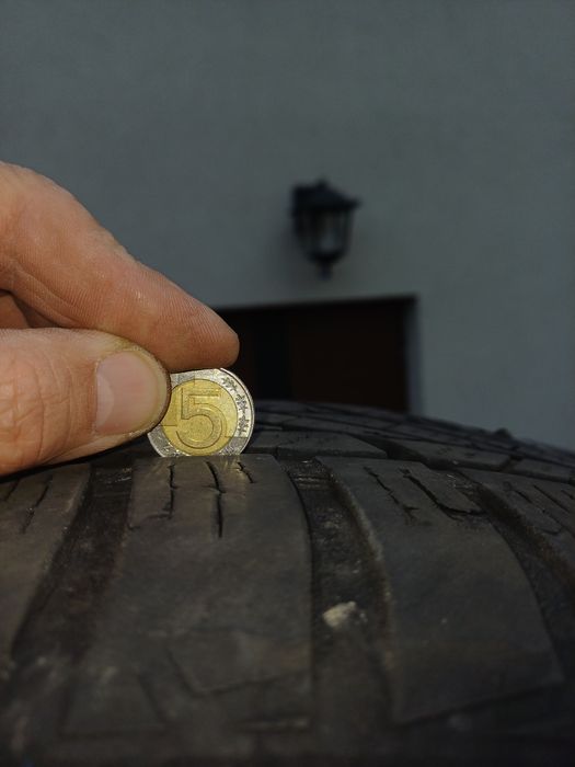 Opony 4szt 235 profil 50 r18